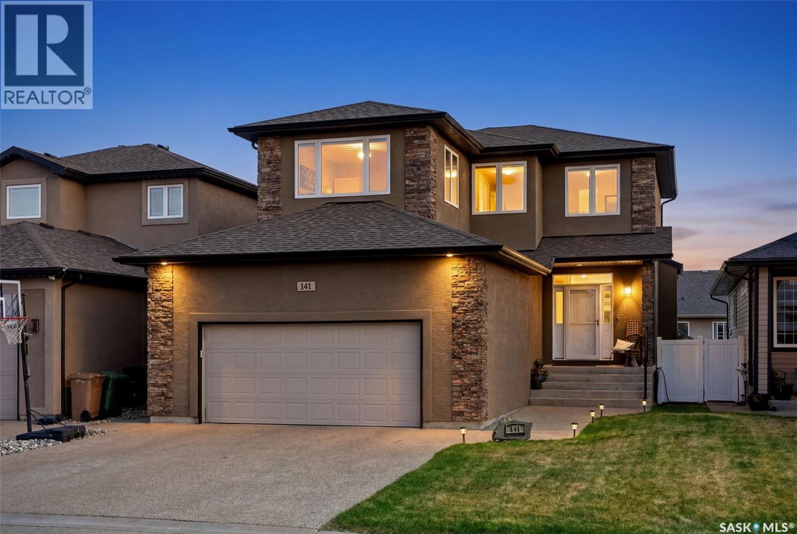 141 Oxbow Crescent, Regina, SK - Outdoor