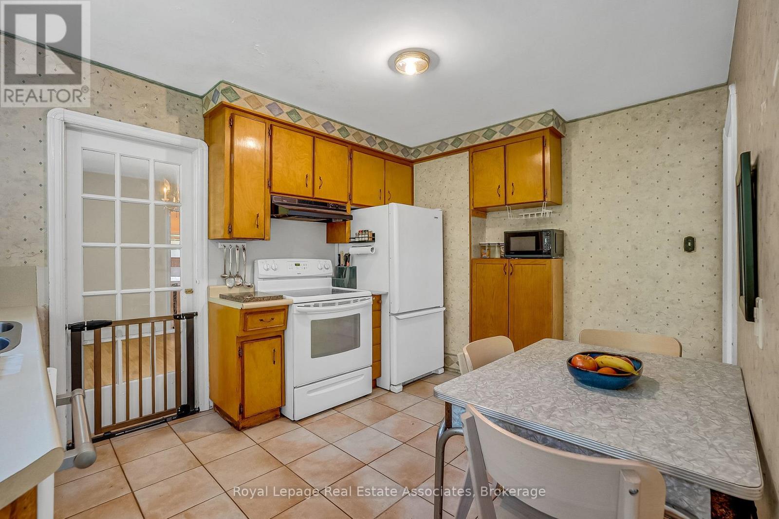 11 Ben Machree Drive, Mississauga, ON