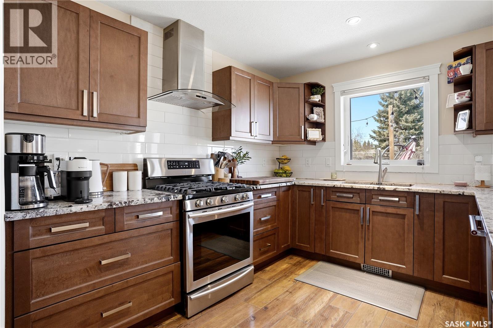 1003 Dewdney Street, Indian Head, SK - Indoor Photo Showing Kitchen With Upgraded Kitchen