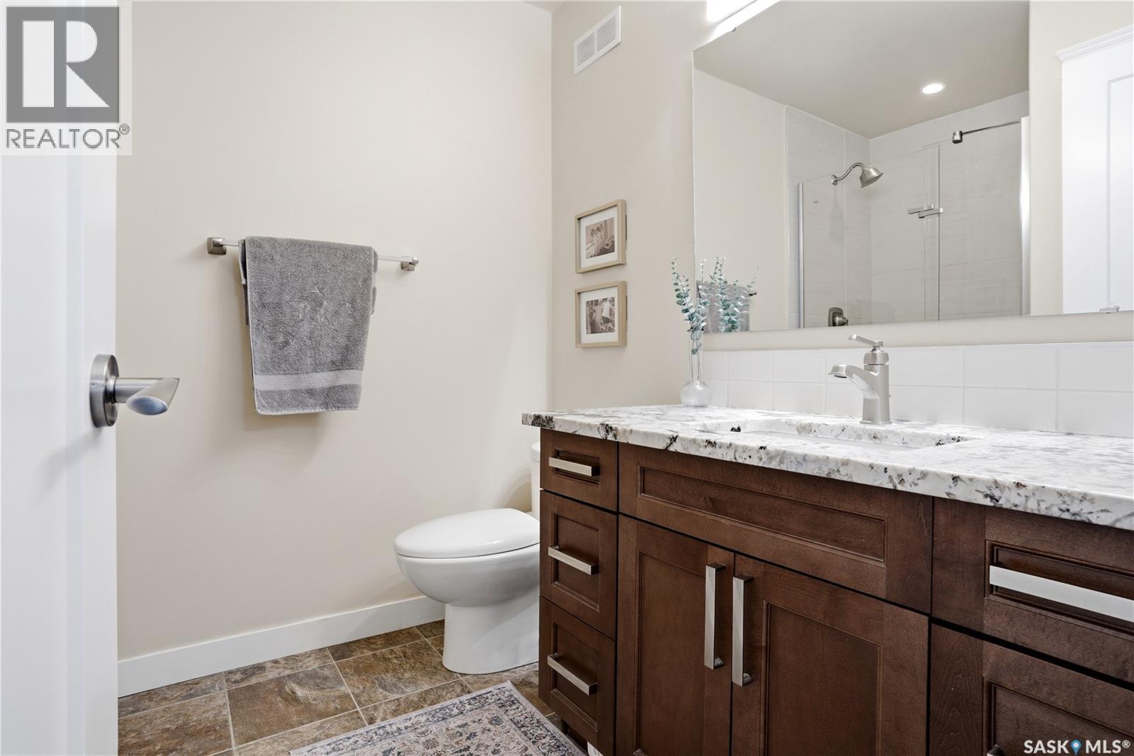 1003 Dewdney Street, Indian Head, SK - Indoor Photo Showing Bathroom