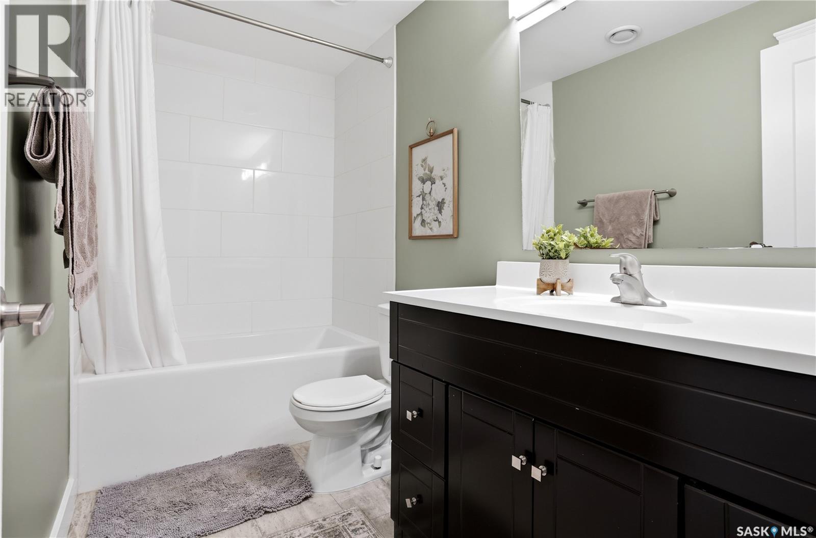 1003 Dewdney Street, Indian Head, SK - Indoor Photo Showing Bathroom