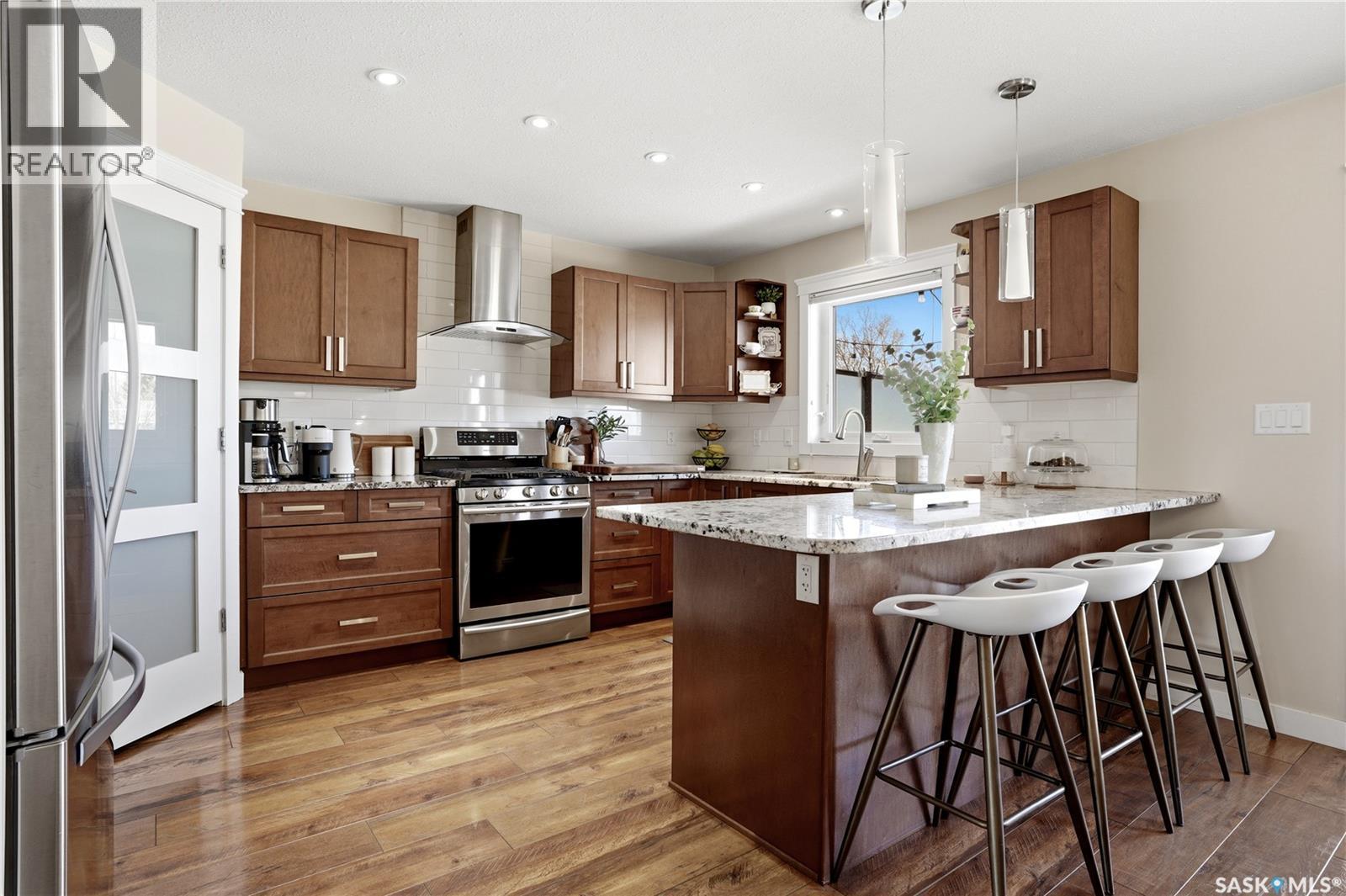 1003 Dewdney Street, Indian Head, SK - Indoor Photo Showing Kitchen With Upgraded Kitchen