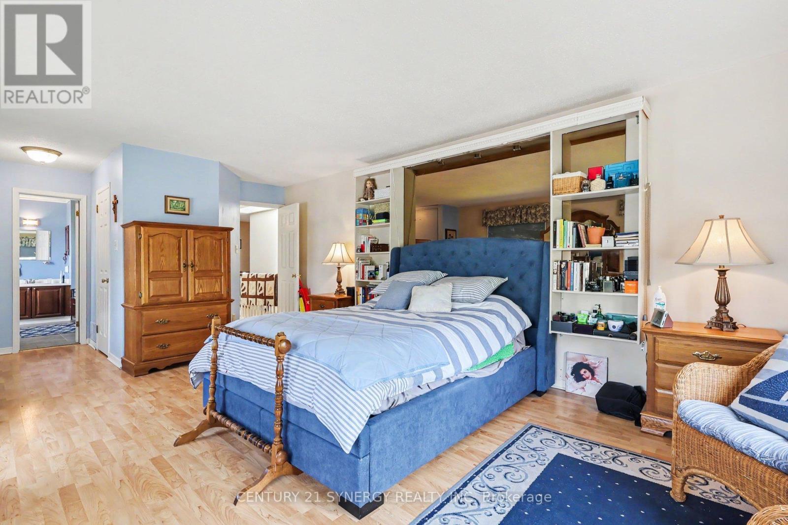 277 Mceachern Crescent, Ottawa, ON - Indoor Photo Showing Bedroom