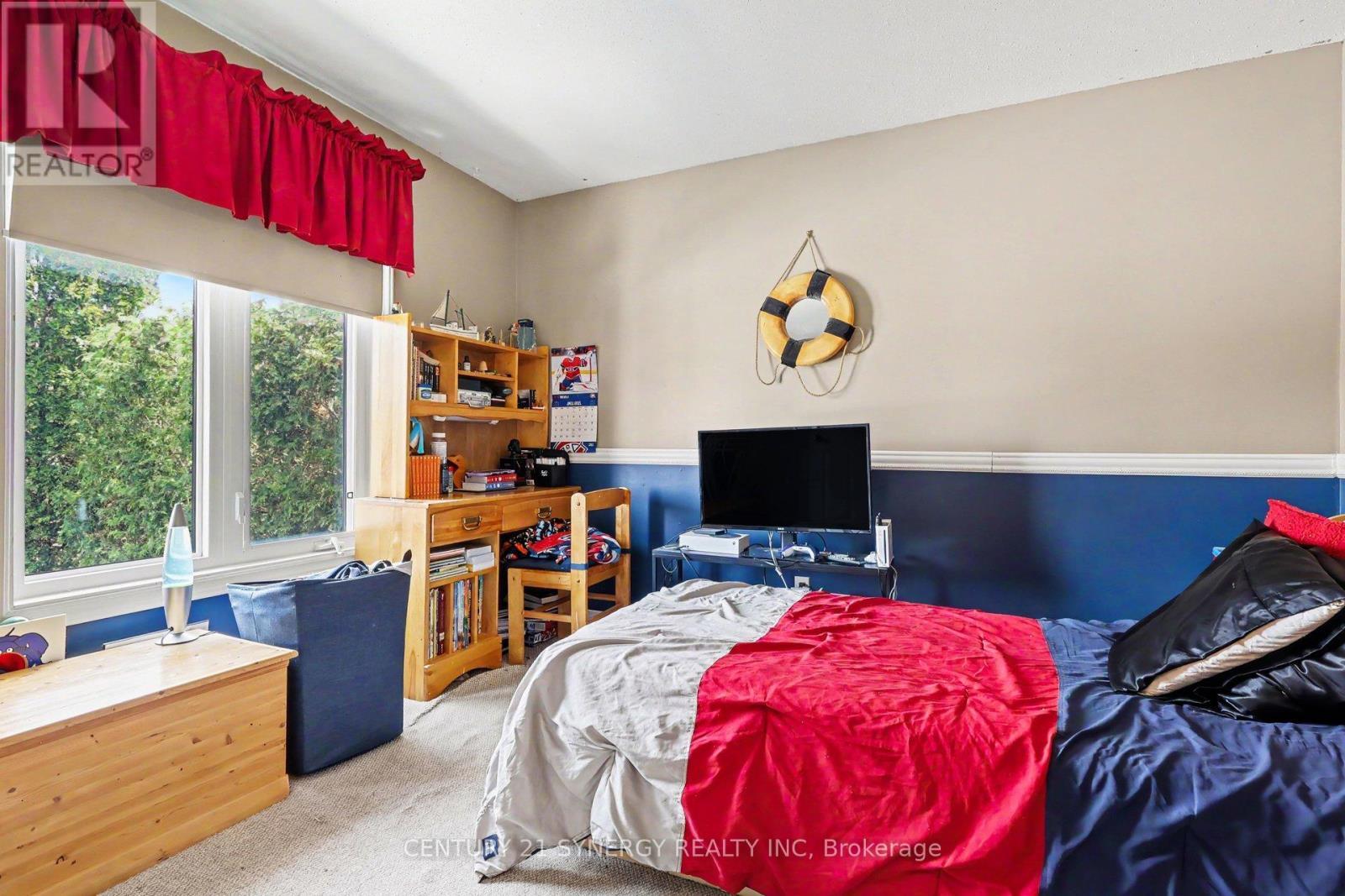 277 Mceachern Crescent, Ottawa, ON - Indoor Photo Showing Bedroom