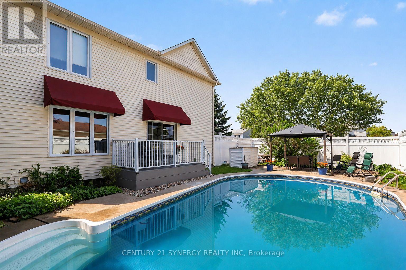 277 Mceachern Crescent, Ottawa, ON - Outdoor With In Ground Pool With Deck Patio Veranda