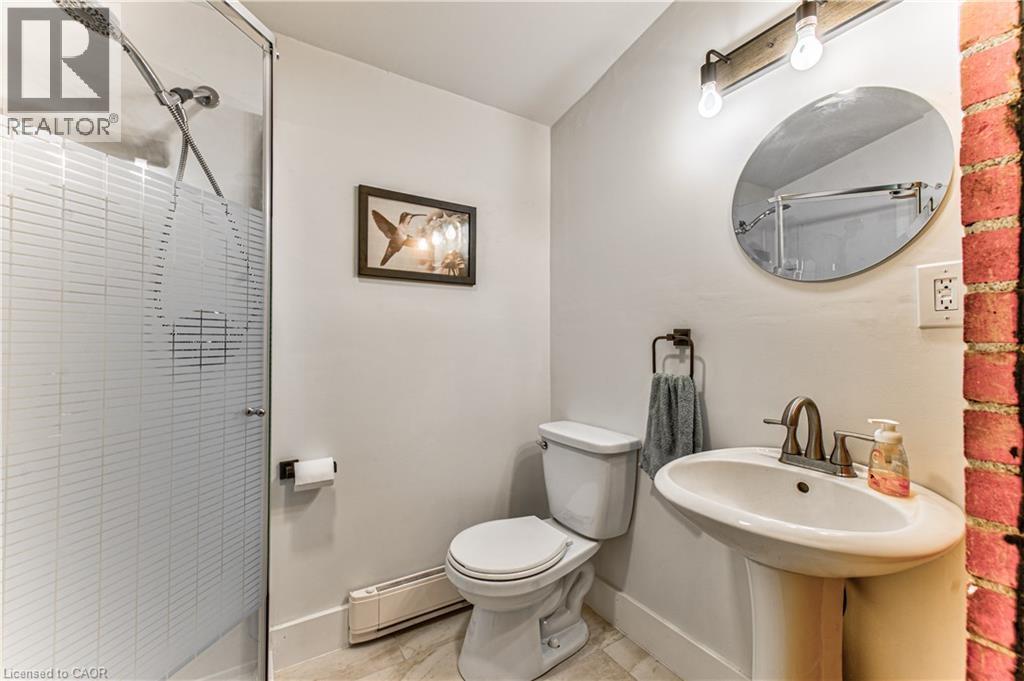 156 Glasgow Street, Kitchener, ON - Indoor Photo Showing Bathroom