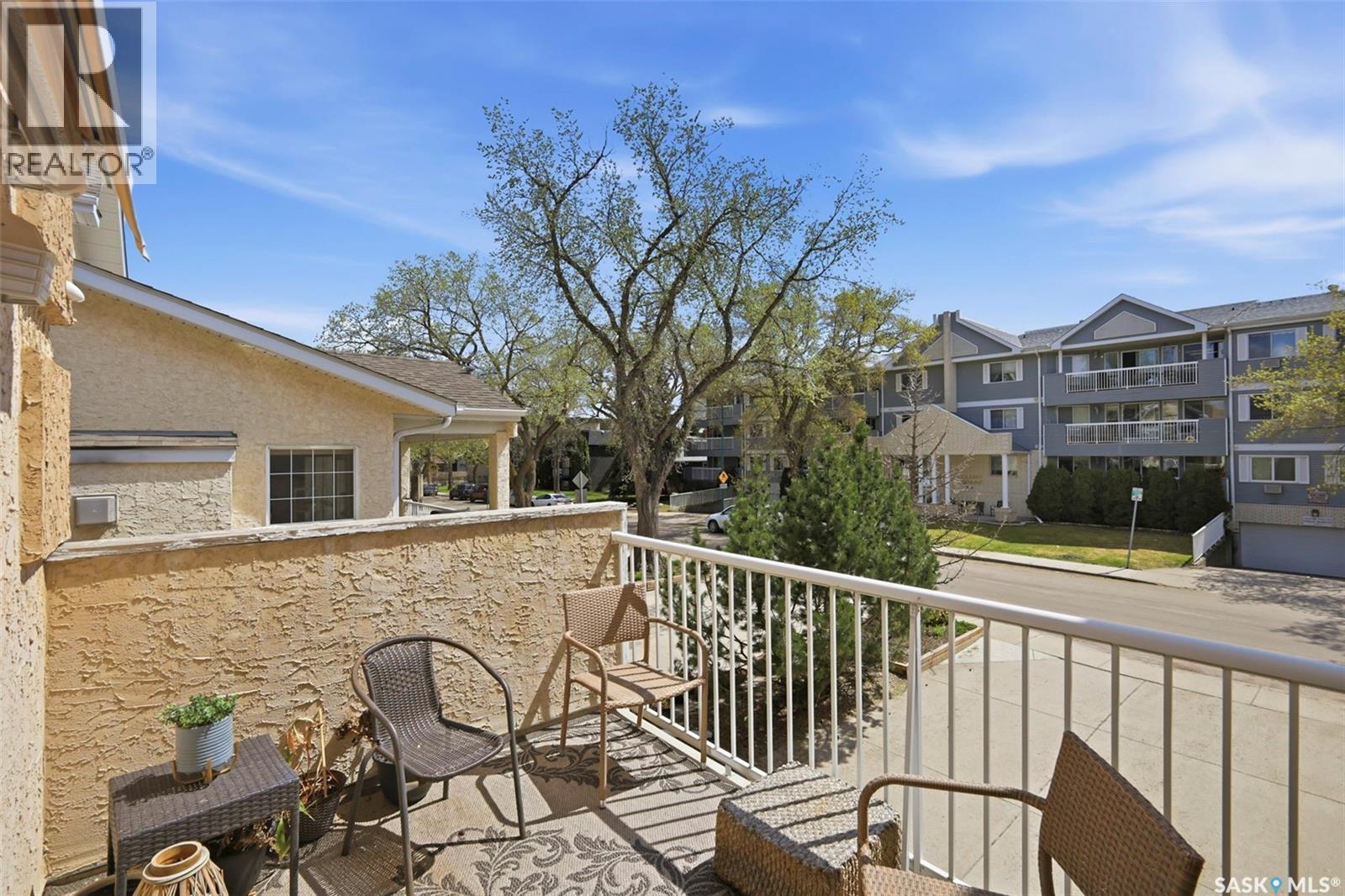 901 9Th Street E, Saskatoon, SK - Outdoor With Balcony