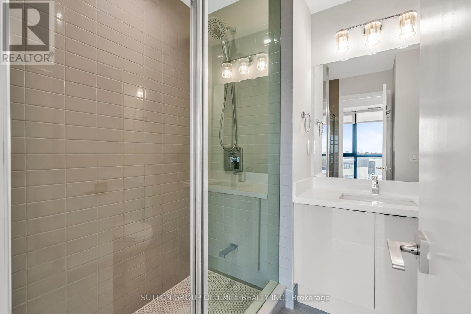 401 - 2916 Highway 7, Vaughan, ON
