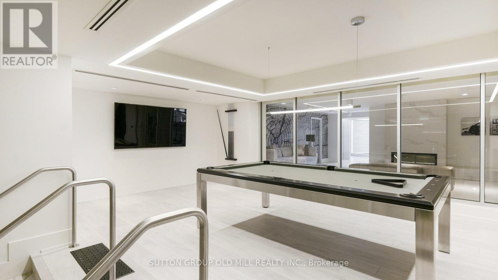 401 - 2916 Highway 7, Vaughan, ON