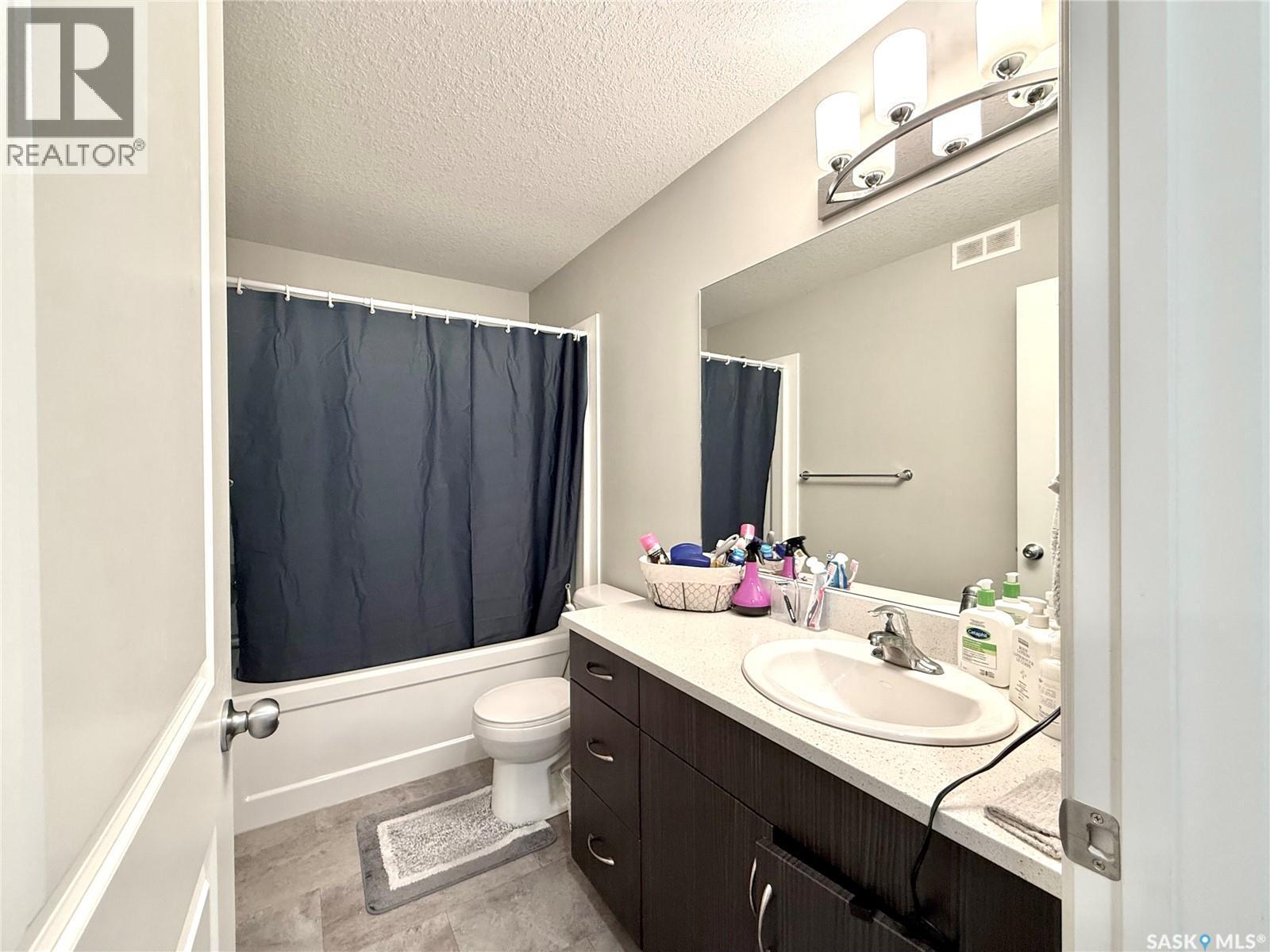 503 110 Akhtar Bend, Saskatoon, SK - Indoor Photo Showing Bathroom