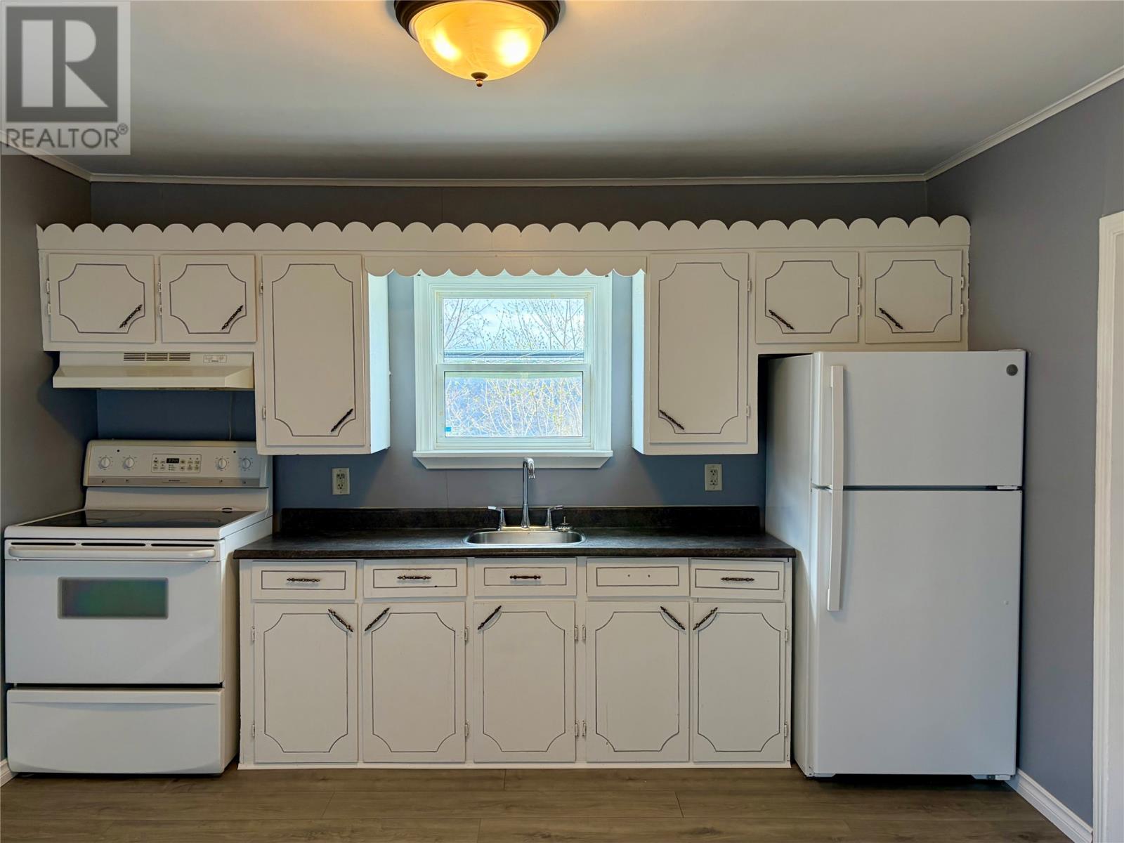 62 North Shore Highway, Meadows, NL - Indoor Photo Showing Kitchen