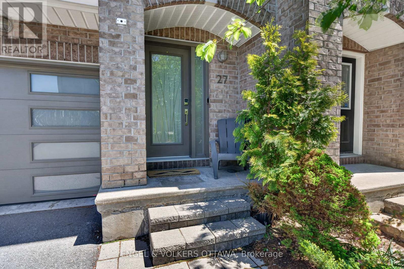 27 Briarway Private, Ottawa, ON - Outdoor