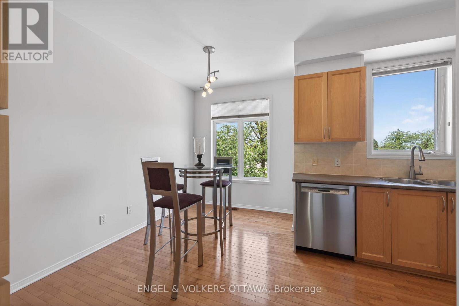 27 Briarway Private, Ottawa, ON - Indoor