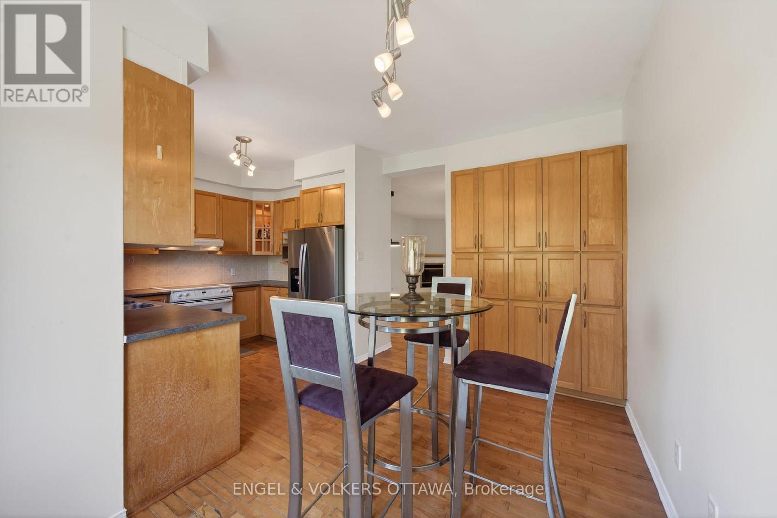 27 Briarway Private, Ottawa, ON - Indoor Photo Showing Other Room