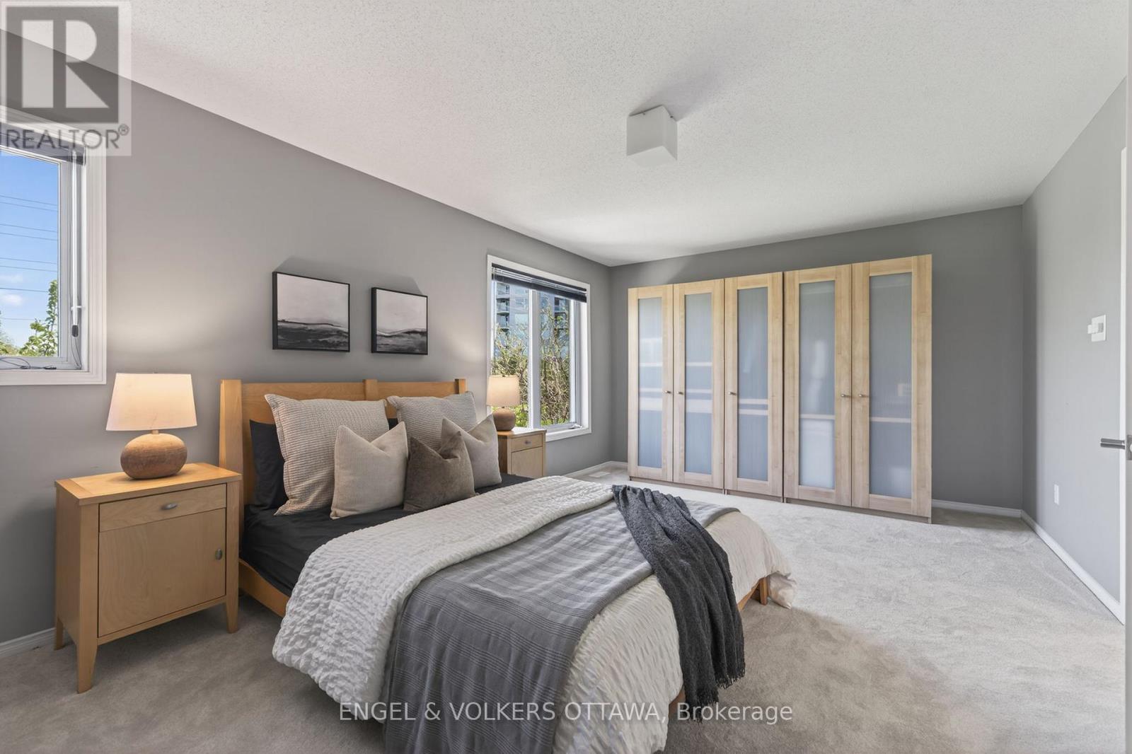 27 Briarway Private, Ottawa, ON - Indoor Photo Showing Bedroom