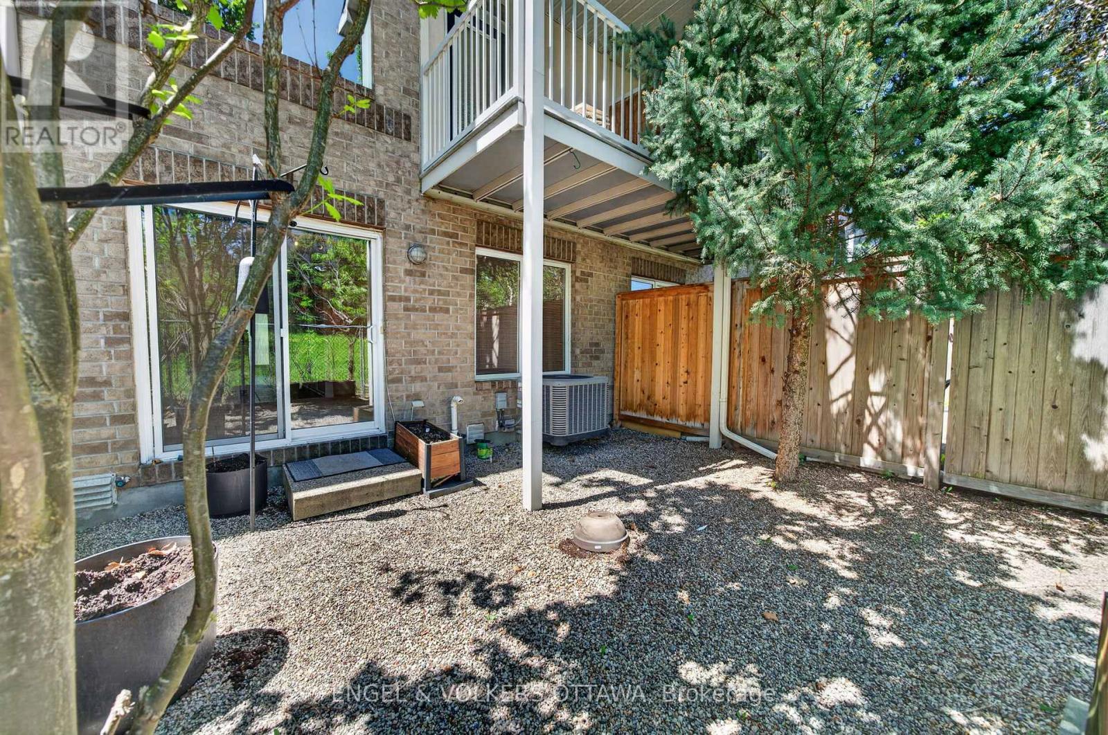 27 Briarway Private, Ottawa, ON - Outdoor