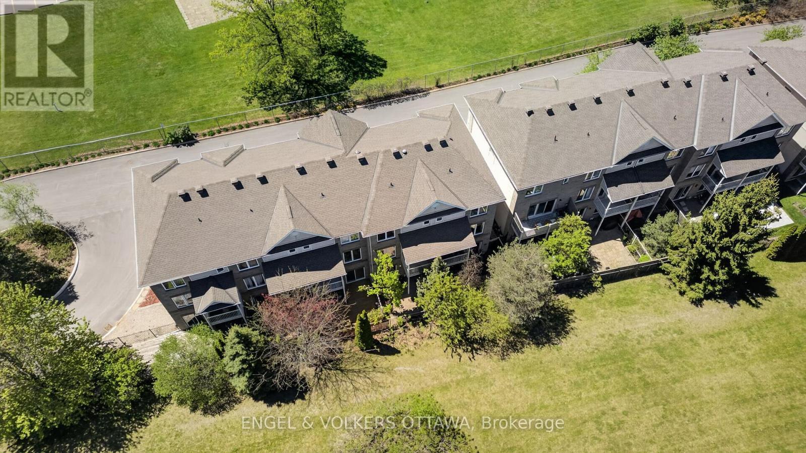 27 Briarway Private, Ottawa, ON - Outdoor With View