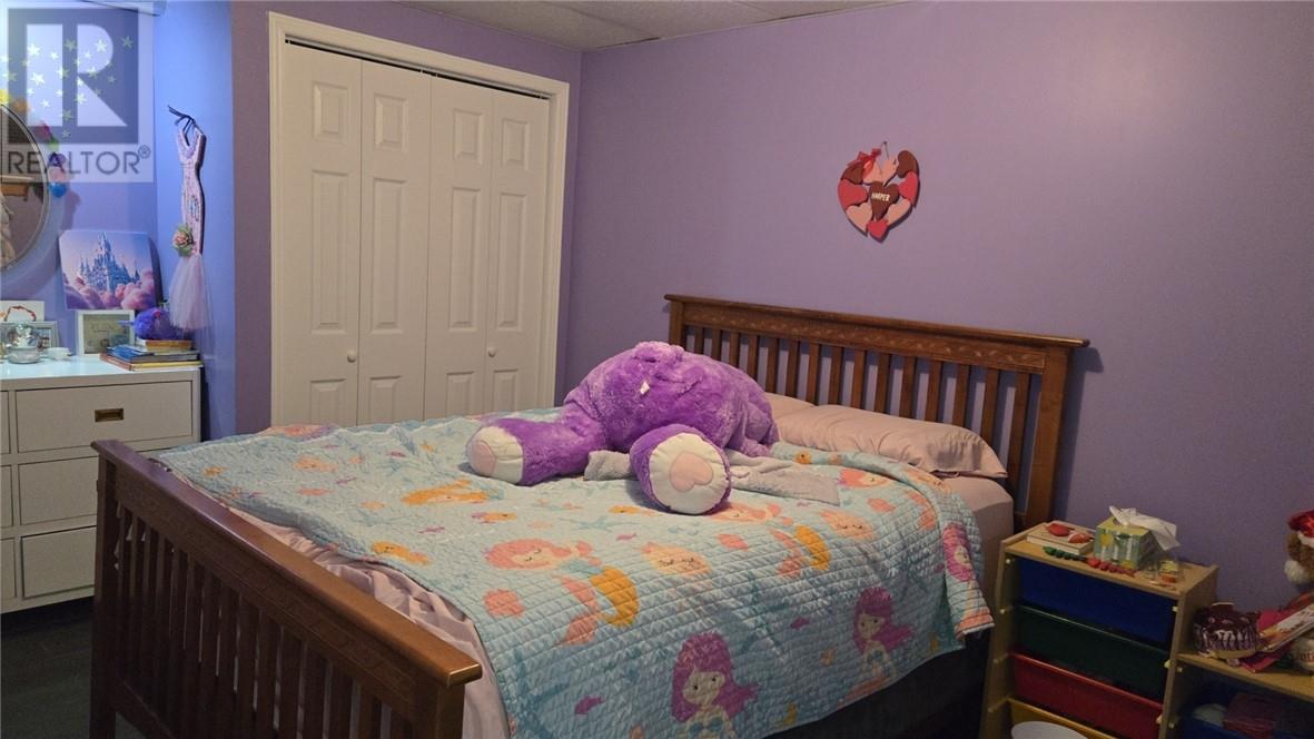 11 Joseph, Chelmsford, ON - Indoor Photo Showing Bedroom