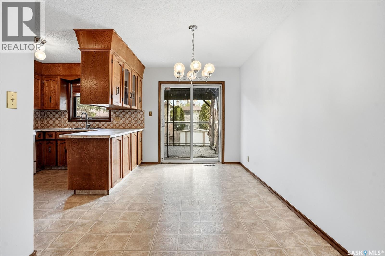 43 Springstein Avenue, Regina, SK - Indoor