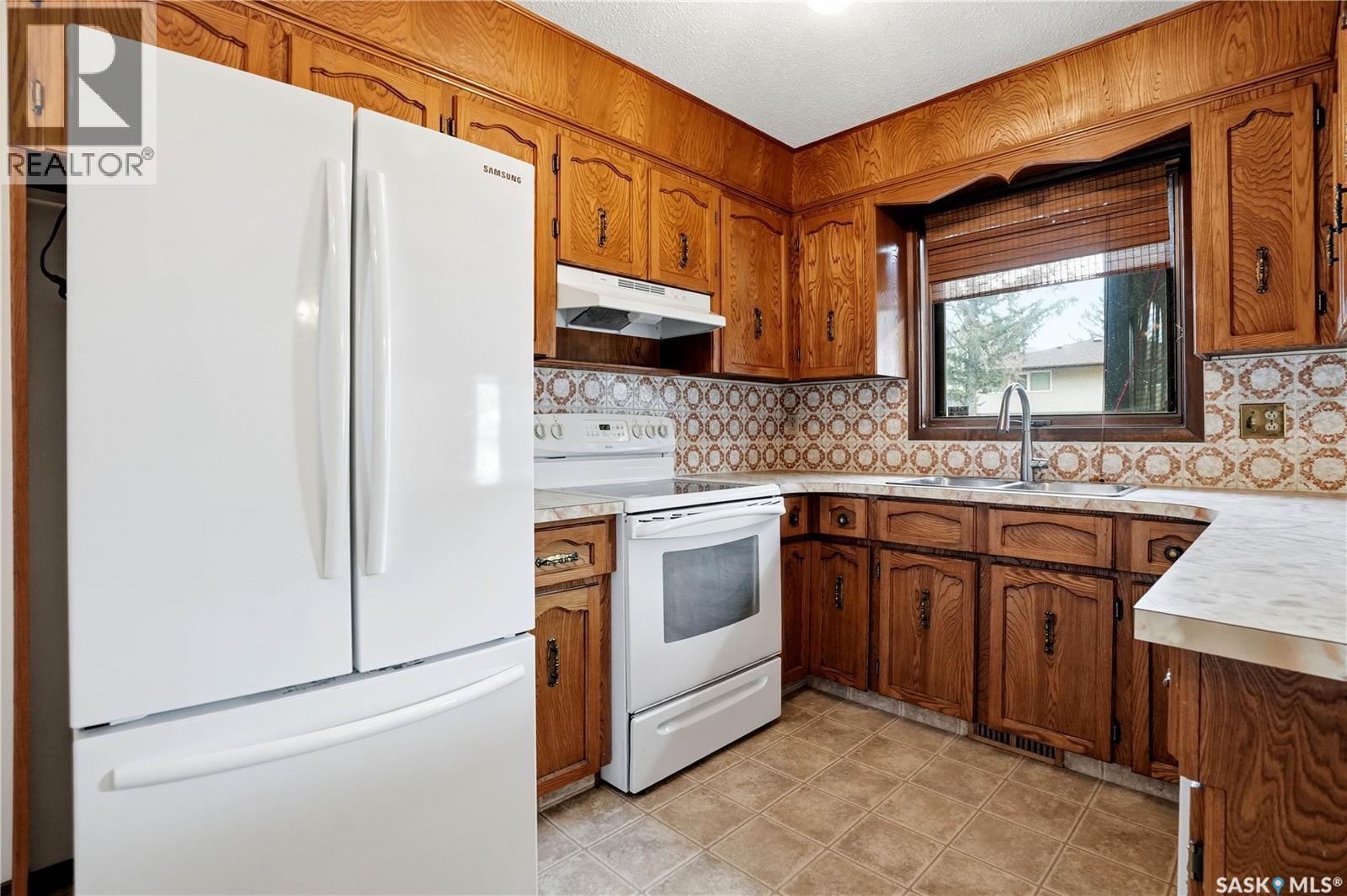 43 Springstein Avenue, Regina, SK - Indoor Photo Showing Kitchen