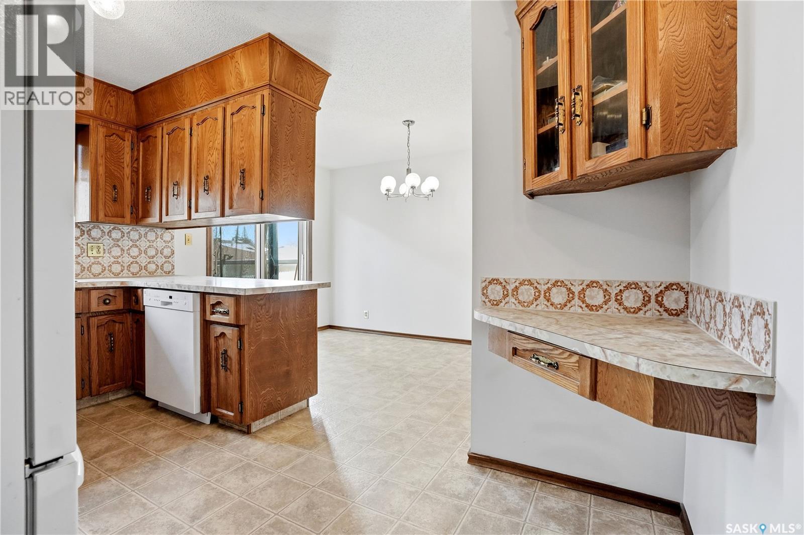 43 Springstein Avenue, Regina, SK - Indoor Photo Showing Kitchen
