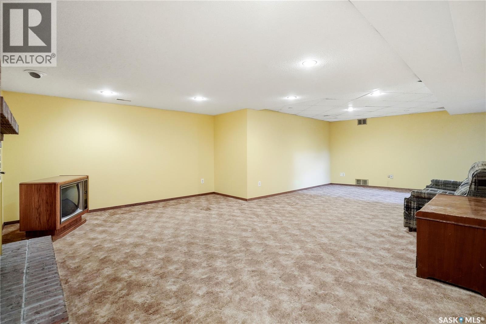 43 Springstein Avenue, Regina, SK - Indoor