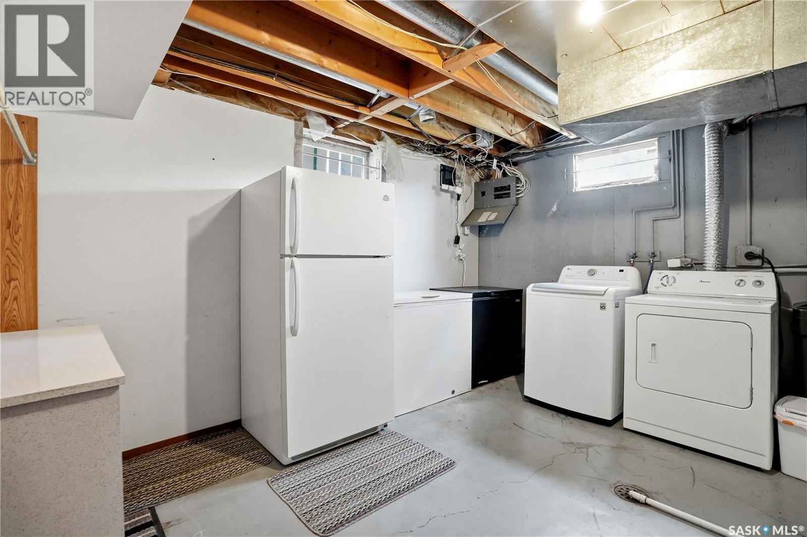 43 Springstein Avenue, Regina, SK - Indoor Photo Showing Laundry Room