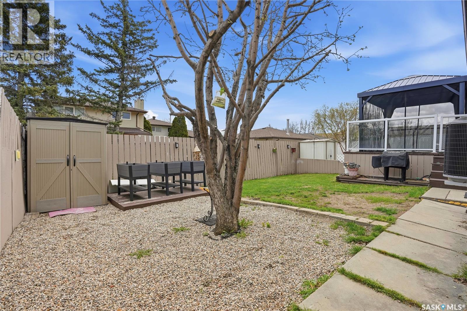 43 Springstein Avenue, Regina, SK - Outdoor