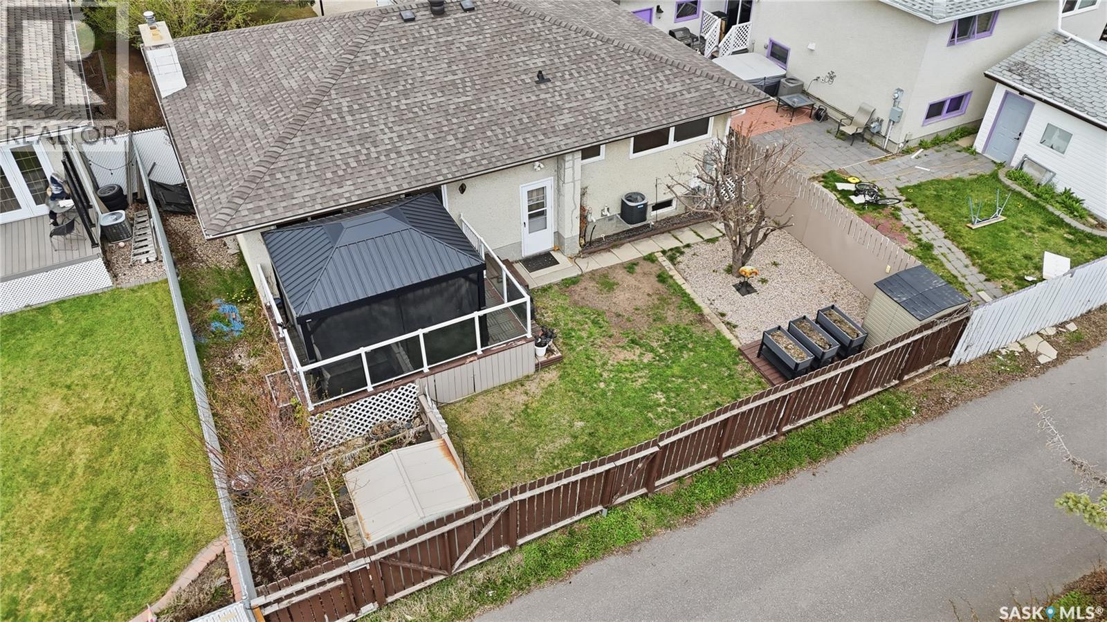 43 Springstein Avenue, Regina, SK - Outdoor