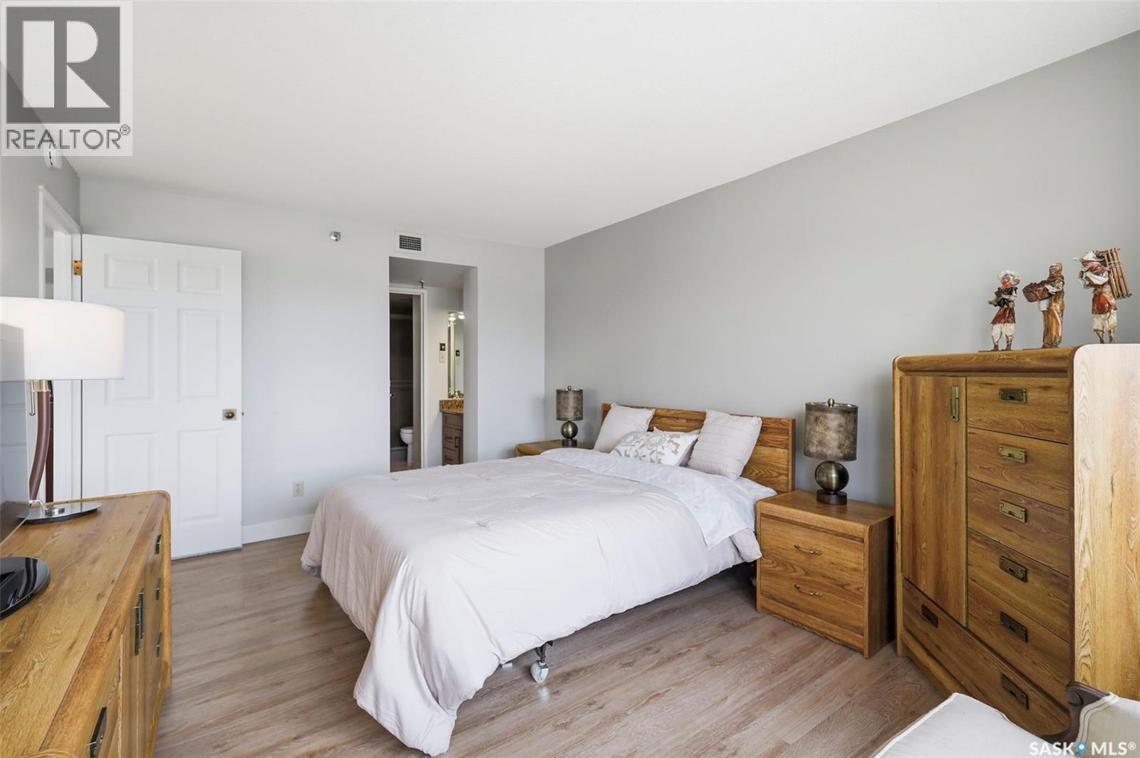 1670 424 Spadina Crescent E, Saskatoon, SK - Indoor Photo Showing Bedroom