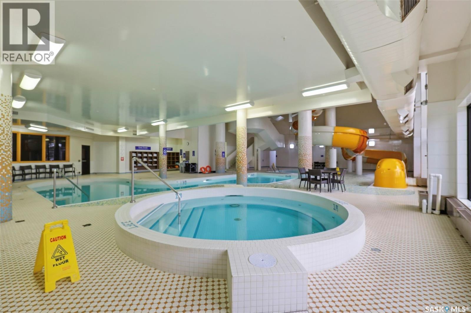 1670 424 Spadina Crescent E, Saskatoon, SK - Indoor Photo Showing Other Room With In Ground Pool