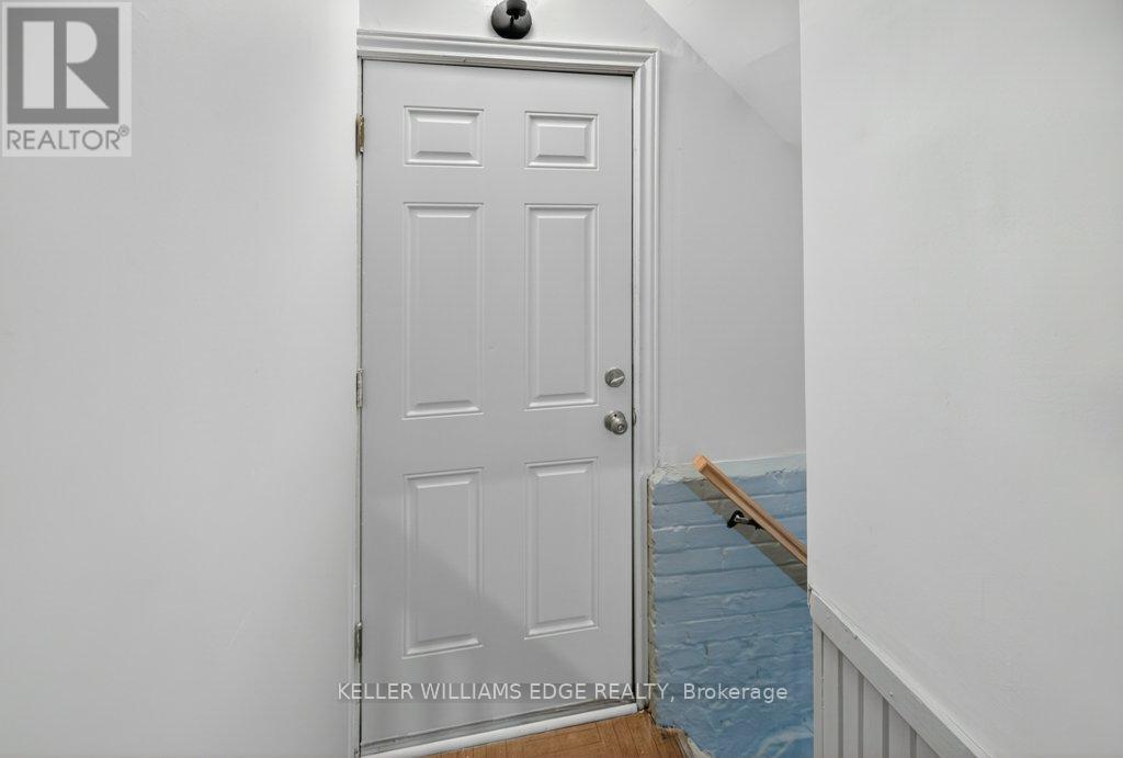 225 Prospect Street S, Hamilton, ON - Indoor Photo Showing Other Room
