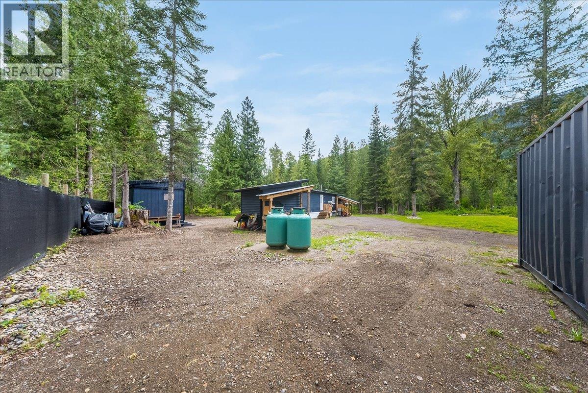 118 Liness Road, Salmo, BC