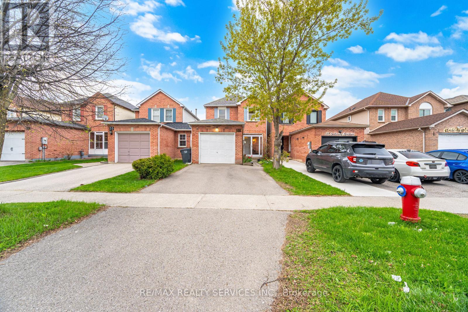 37 Solway Avenue, Brampton, ON - Outdoor With Facade