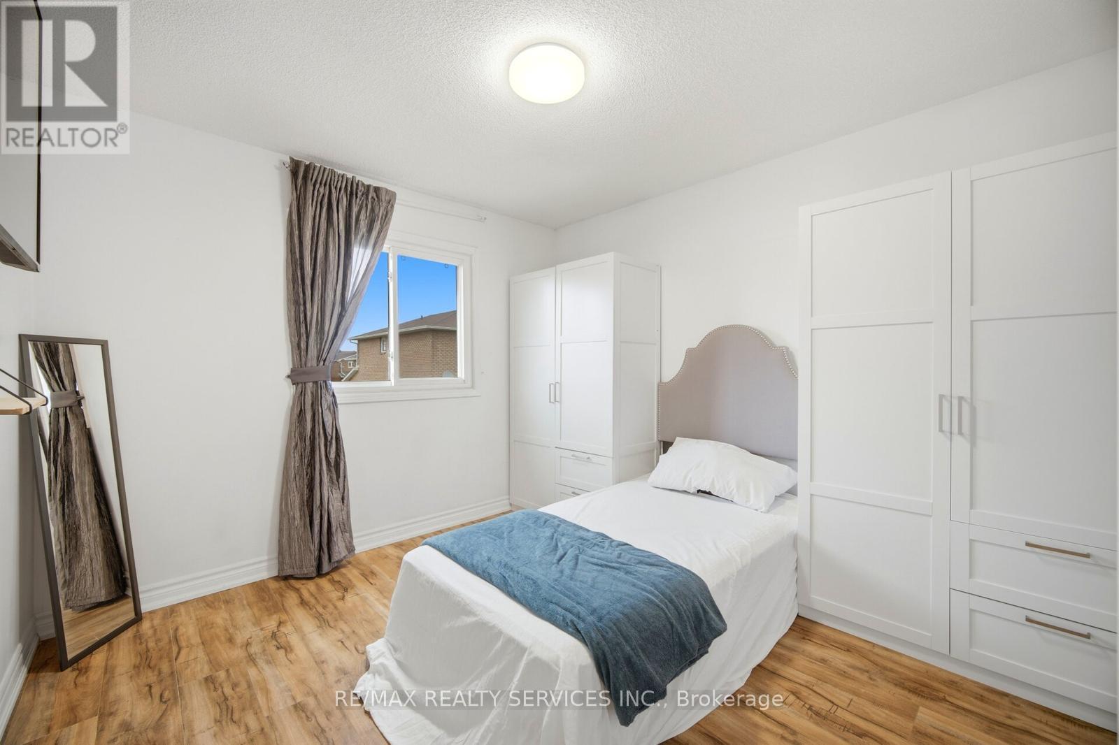 37 Solway Avenue, Brampton, ON - Indoor Photo Showing Bedroom