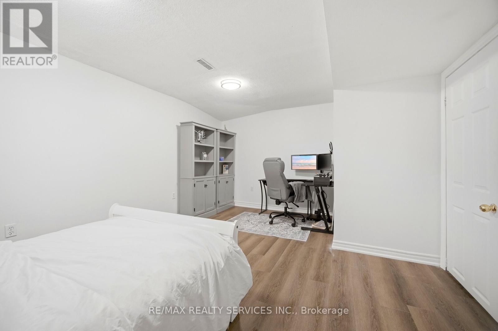 37 Solway Avenue, Brampton, ON - Indoor Photo Showing Bedroom
