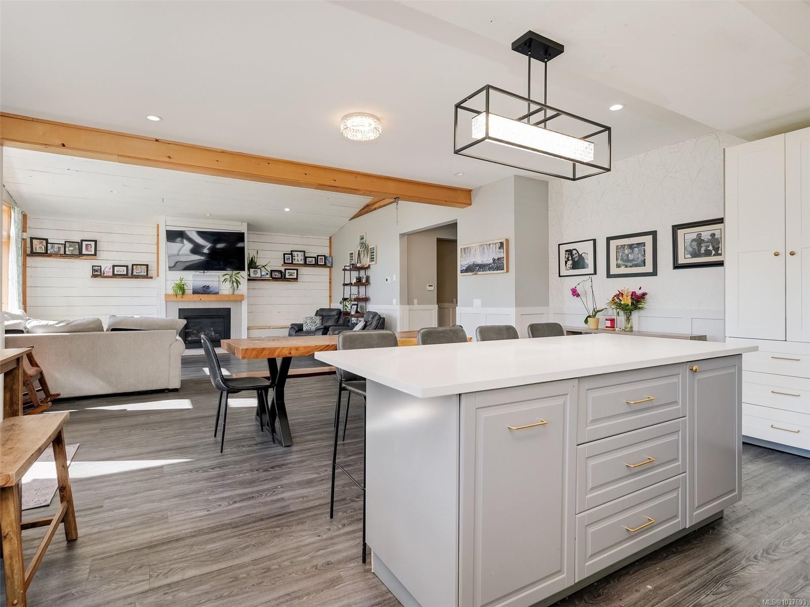 2371 Mountain Heights Rd, Sooke, BC