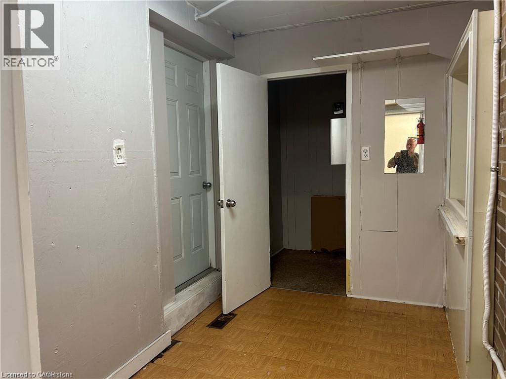 846 King Street E, Cambridge, ON
