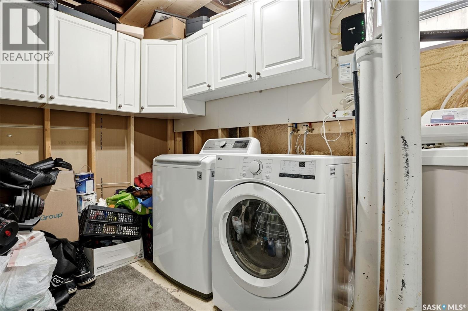 3410 Mccallum Avenue, Regina, SK - Indoor Photo Showing Laundry Room