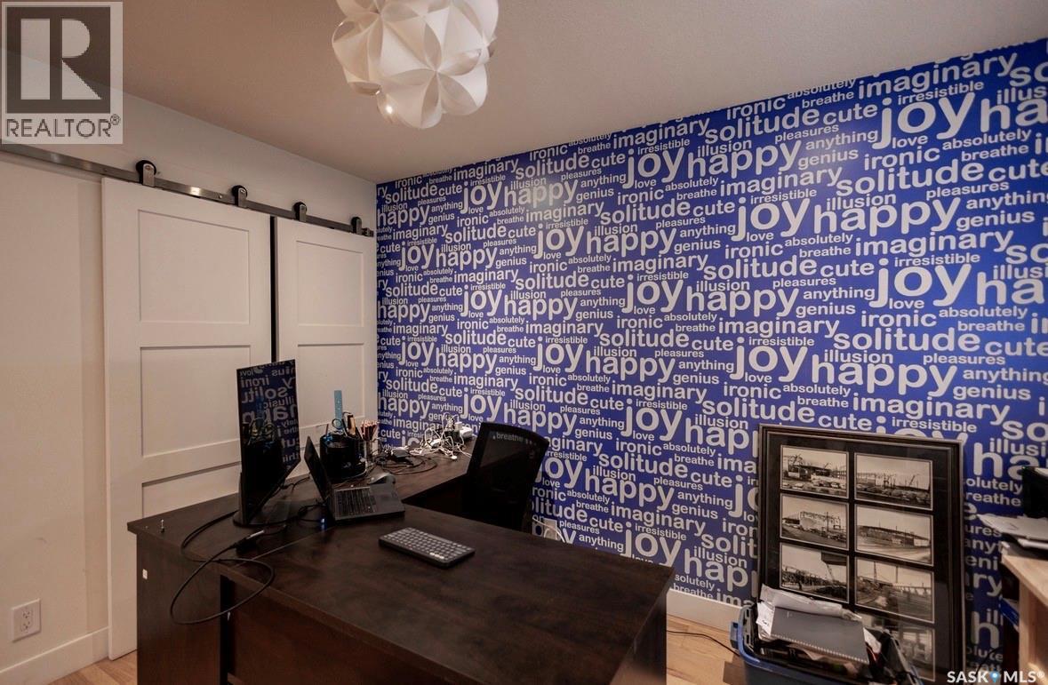 2258 Newis Bay E, Regina, SK - Indoor