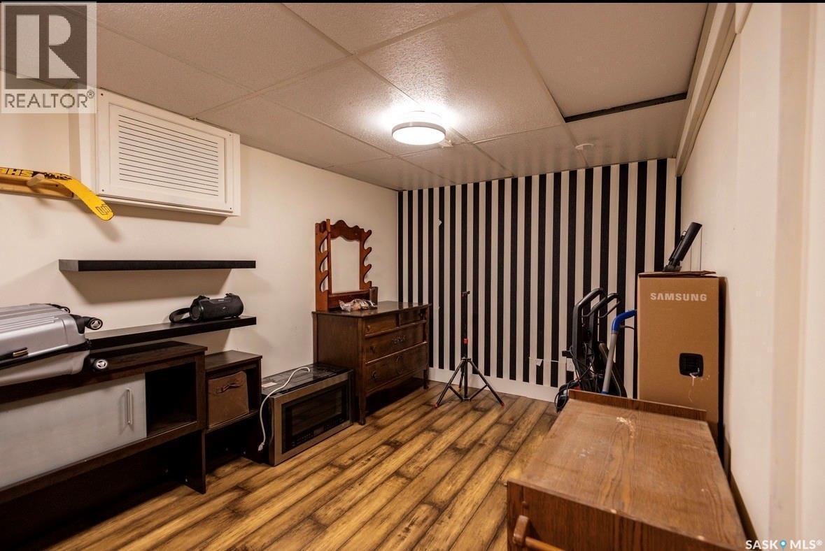 2258 Newis Bay E, Regina, SK - Indoor Photo Showing Other Room