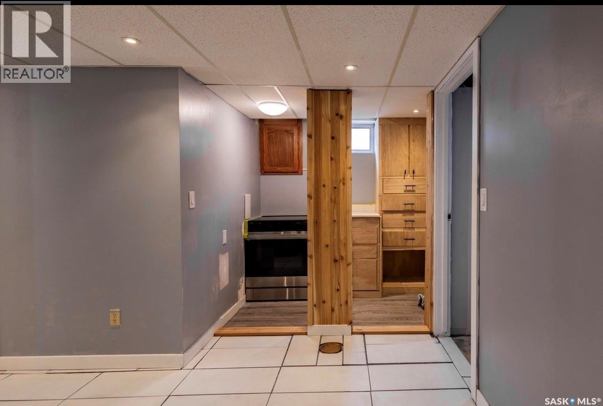 2258 Newis Bay E, Regina, SK - Indoor Photo Showing Other Room