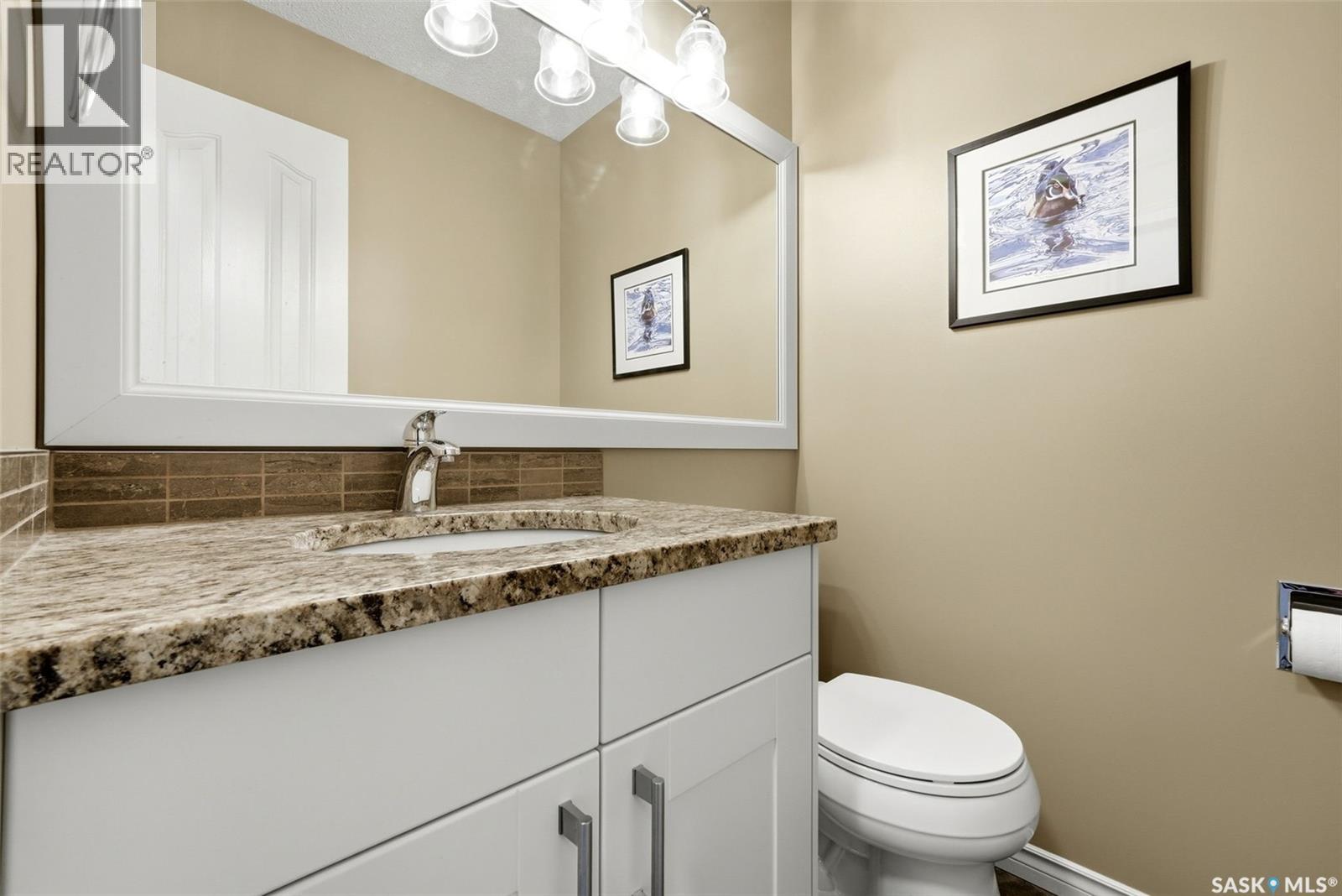 7 Cowie Road, Regina, SK - Indoor Photo Showing Bathroom