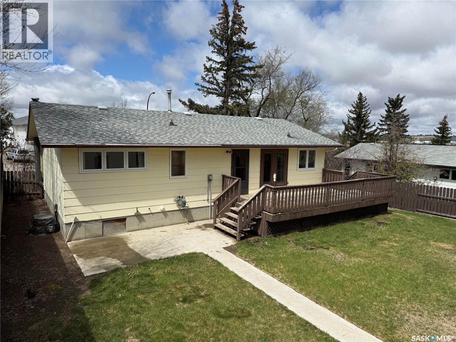 723 Field Drive, Swift Current, SK