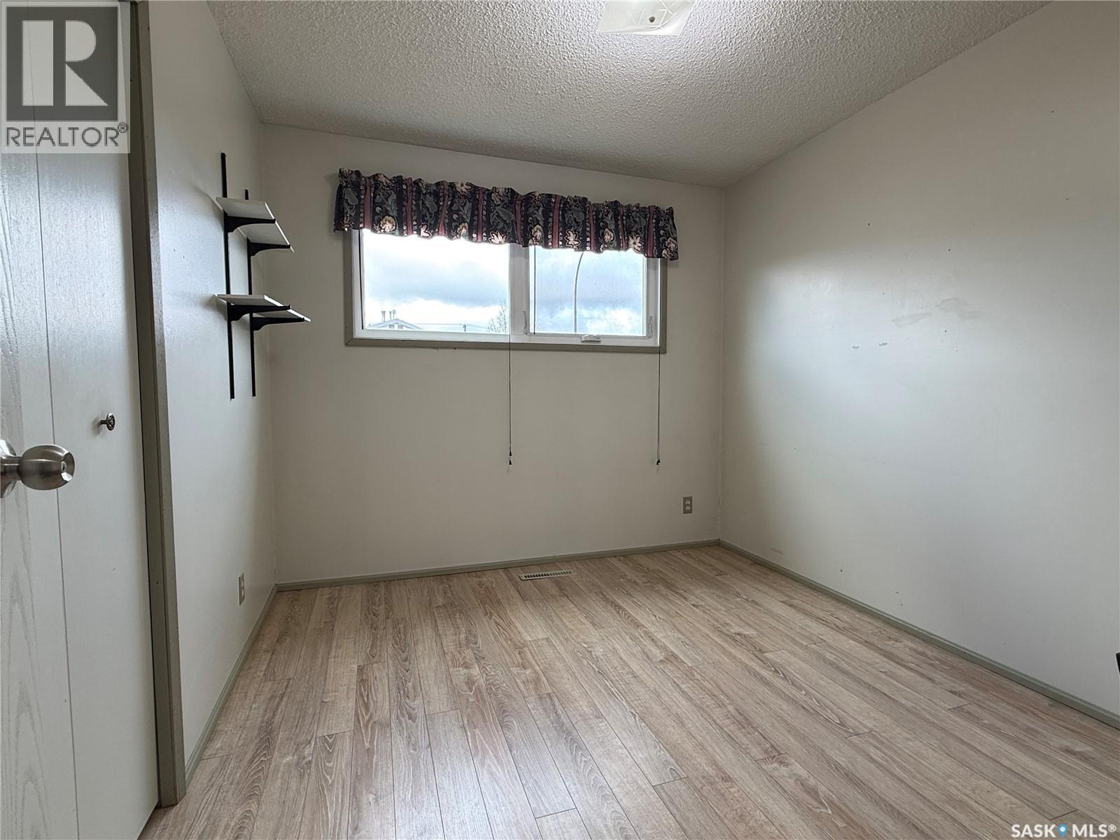 723 Field Drive, Swift Current, SK