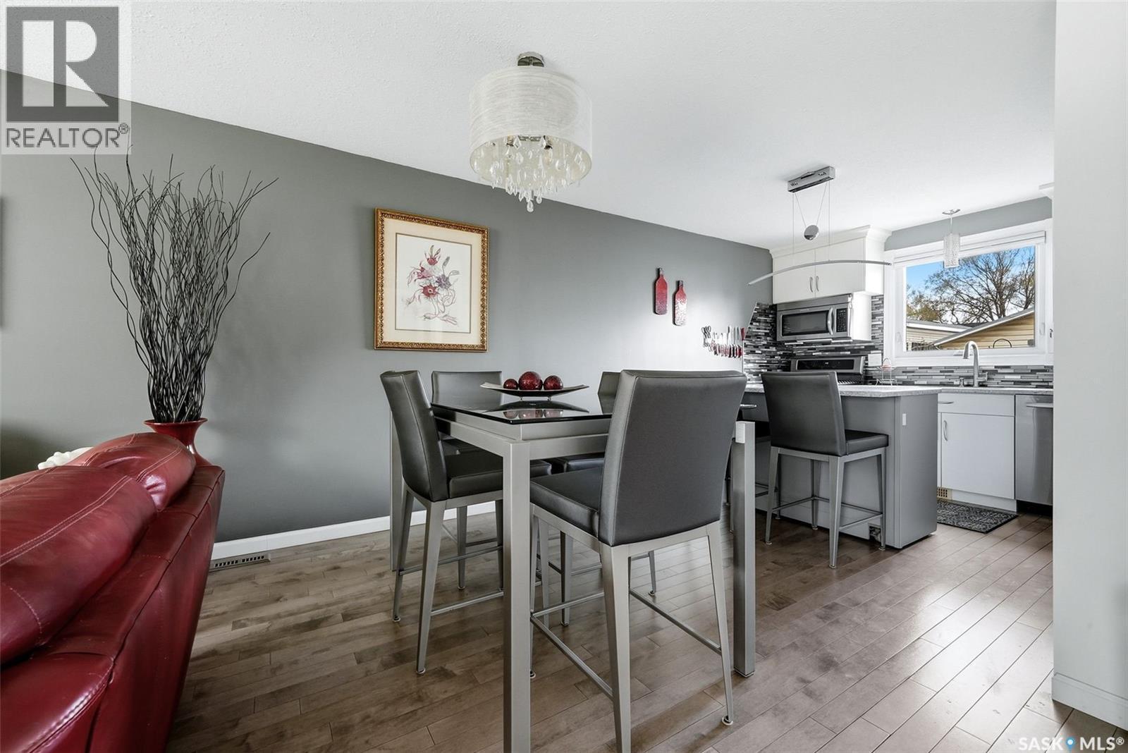 35 Spruceview Road, Regina, SK - Indoor Photo Showing Dining Room