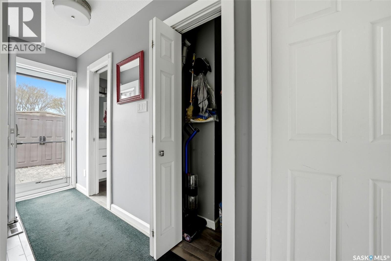 35 Spruceview Road, Regina, SK - Indoor Photo Showing Other Room