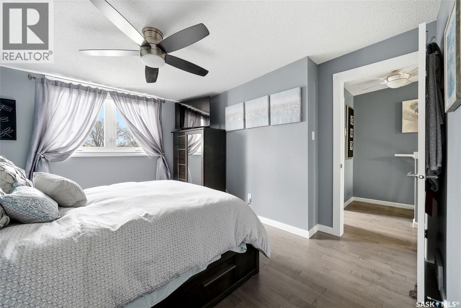 35 Spruceview Road, Regina, SK - Indoor Photo Showing Bedroom