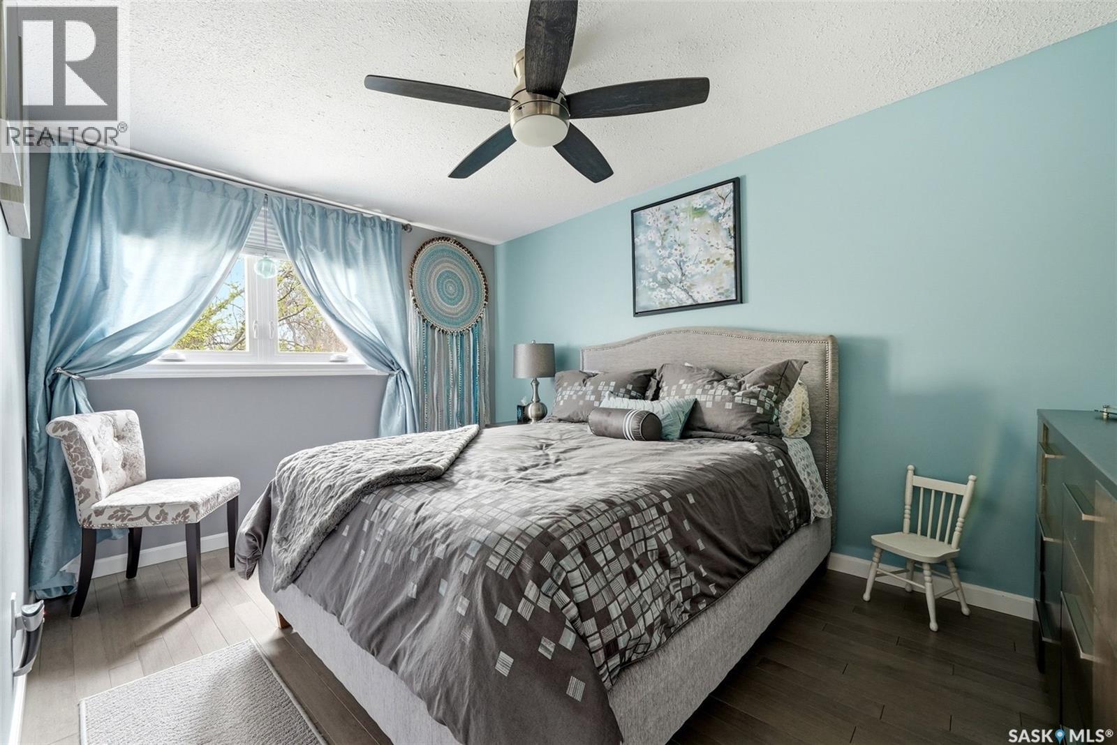 35 Spruceview Road, Regina, SK - Indoor Photo Showing Bedroom