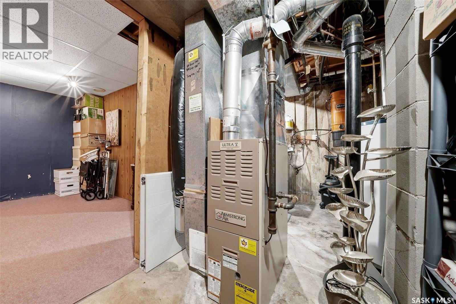 35 Spruceview Road, Regina, SK - Indoor Photo Showing Basement